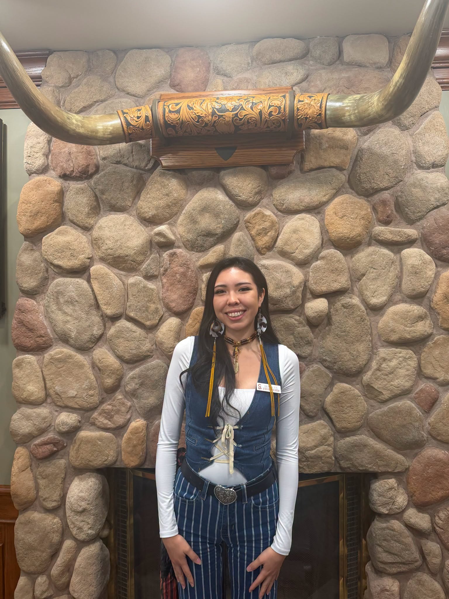 Chondra Fox, 23, Crowned 2027 Calgary Stampede First Nations Princess, the Third Straight From the Kainai Nation (photo 2)