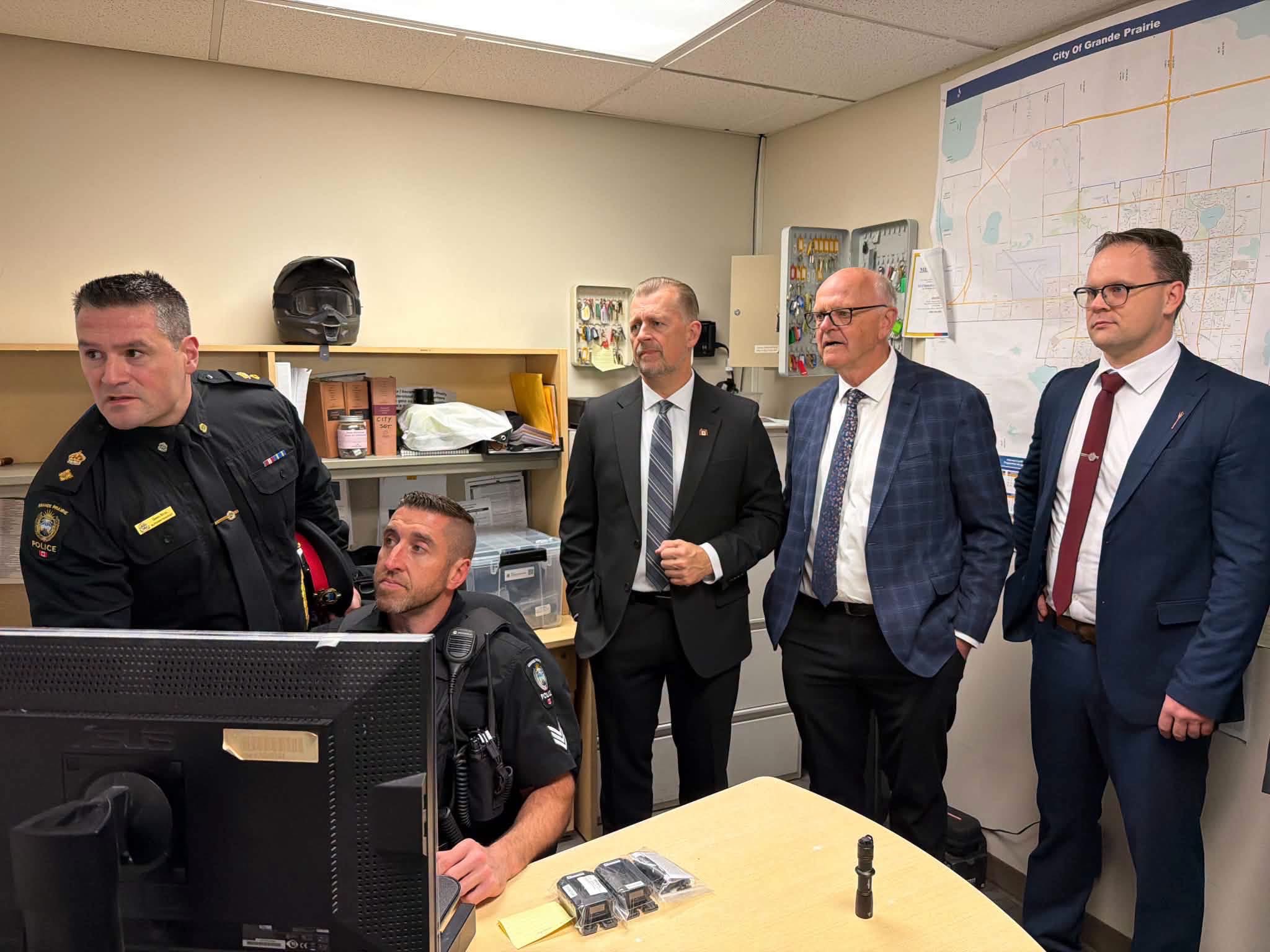 Grande Prairie Replaces RCMP With Its Own Police Force After 83 Years as Alberta Adds $2M for New 911 Dispatch Centre (photo 2)